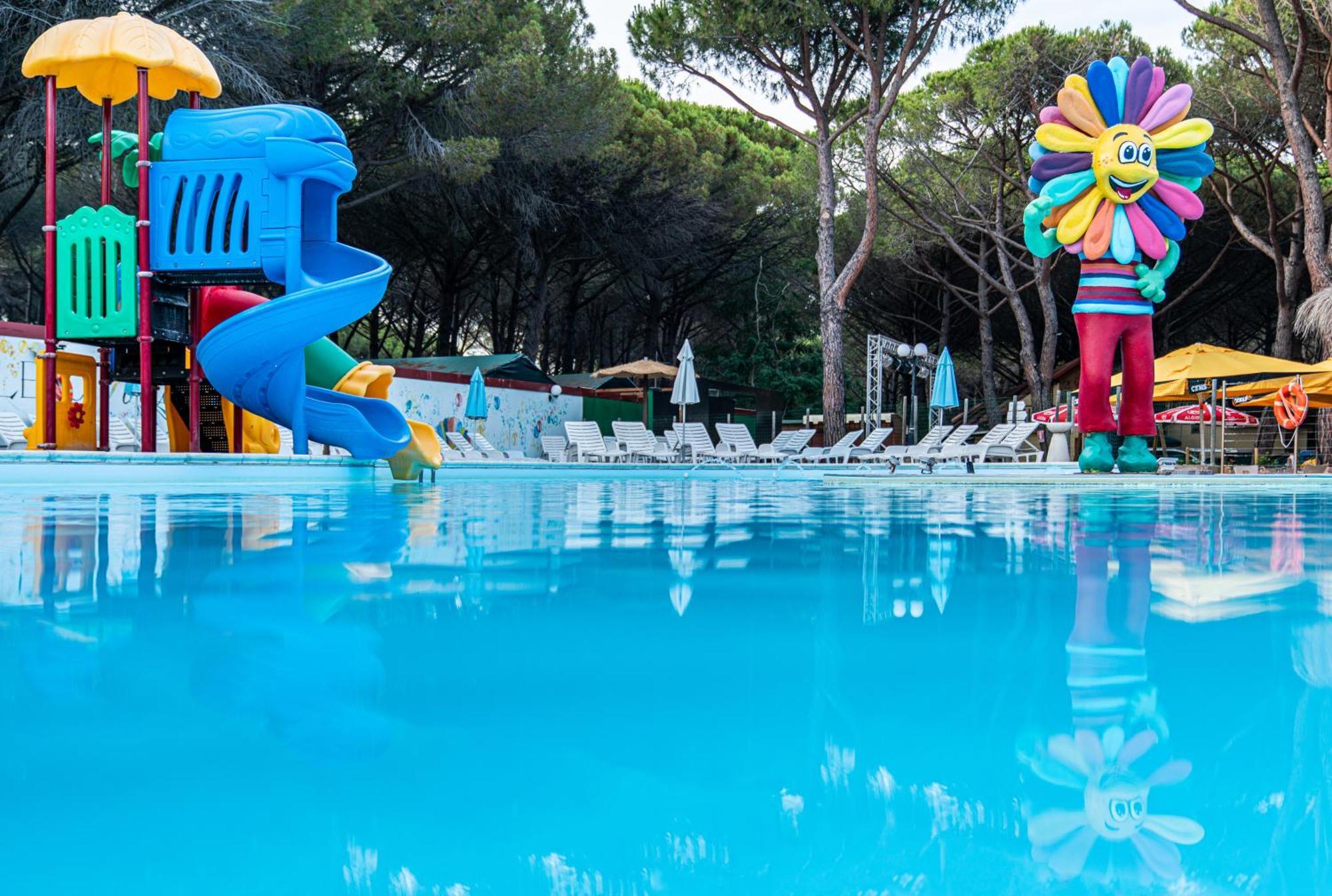 Arcobaleno Village H Marina Di Bibbona Eksteriør bilde