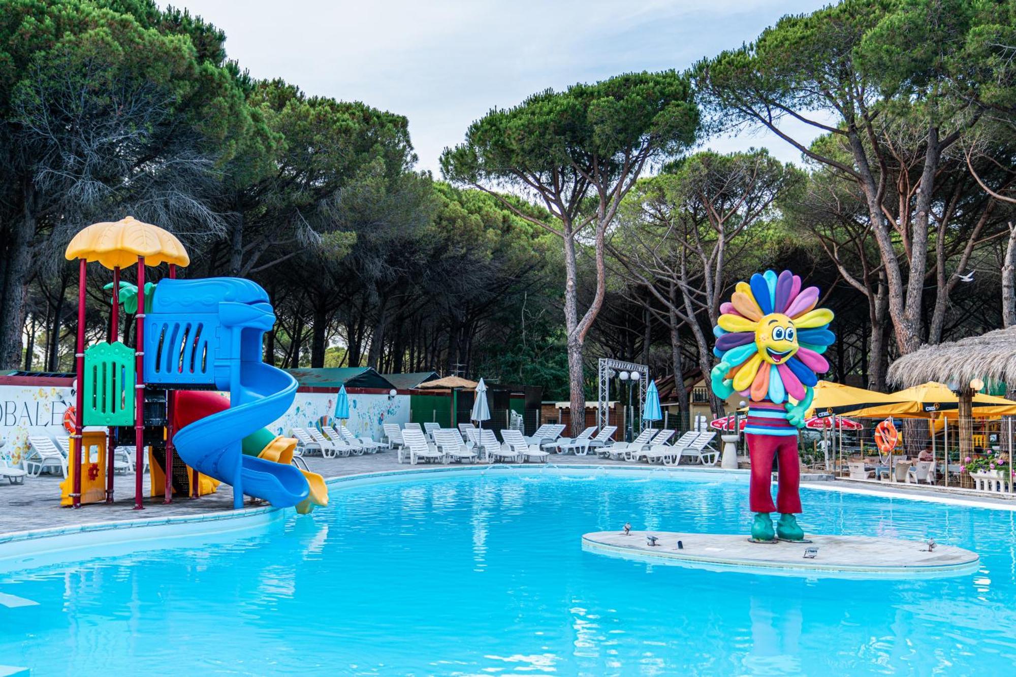 Arcobaleno Village H Marina Di Bibbona Eksteriør bilde